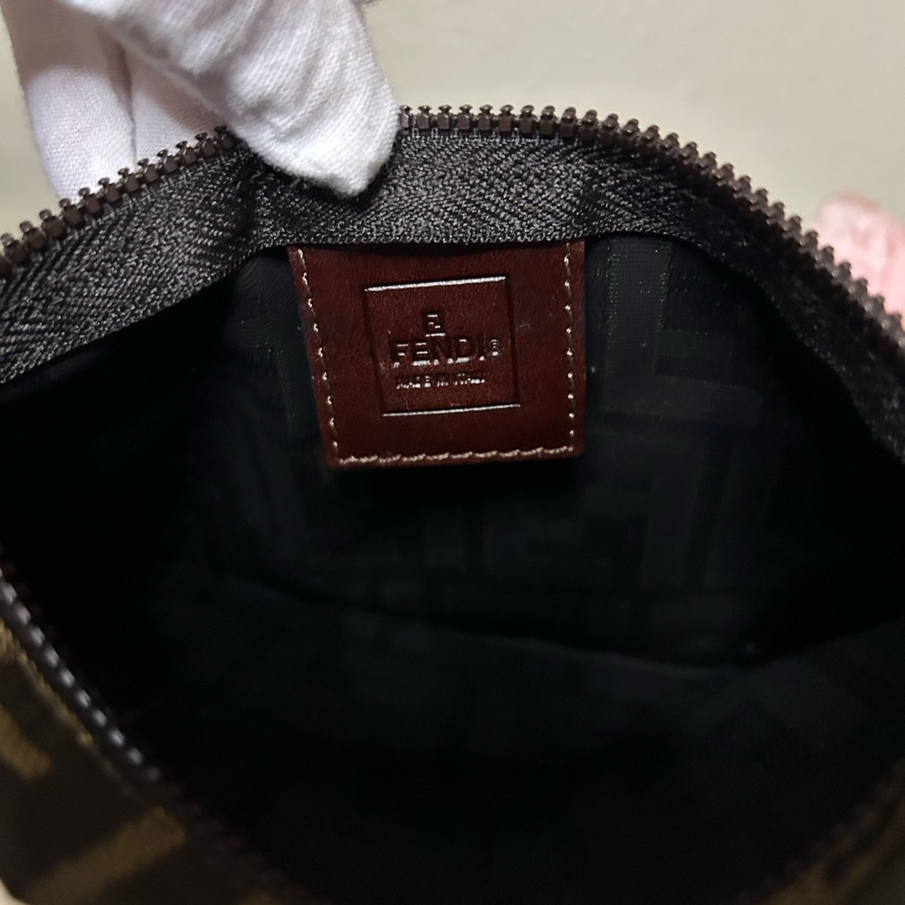 Fendi FF Monogram Canvas Flat Pouch Front Zip - Picture 3 of 4